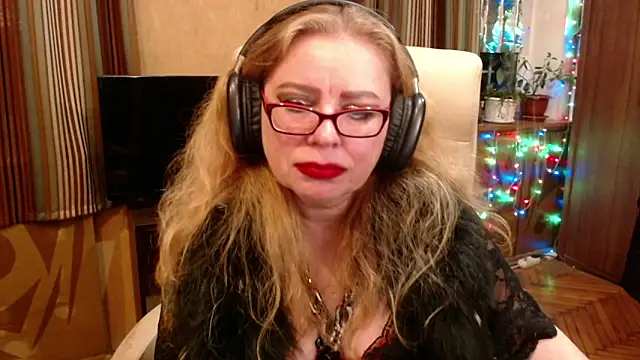 Snapshot of Miss_Tress chatting on May 29, 2026, 7:56 pm Miss Tress online show from May 29, 2026, 7:56 pm