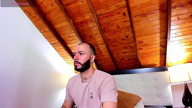 Tom Bailey online show from November 11, 2025, 12:49 pm