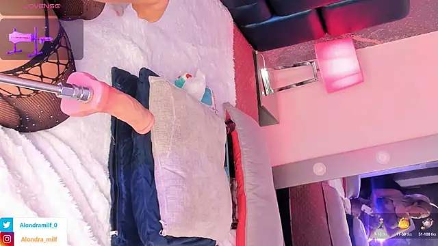 ALONDRAMILF online show from November 3, 2025, 1:19 am