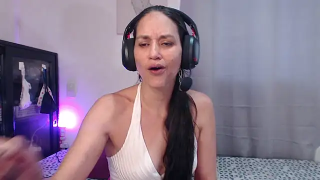 diosa78afrodita online show from November 1, 2025, 7:38 pm