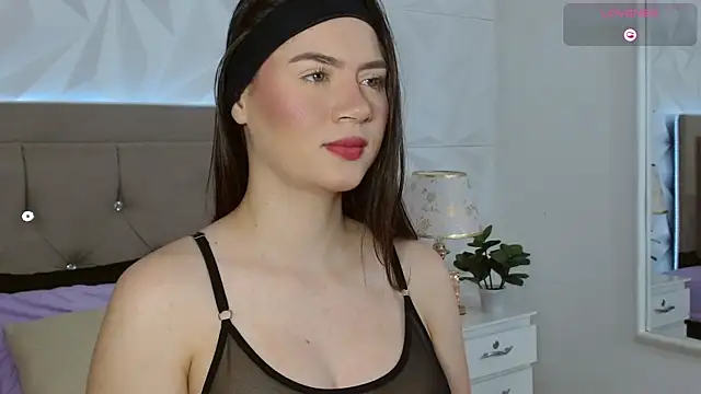 Gwen drew online show from October 11, 2025, 12:58 pm