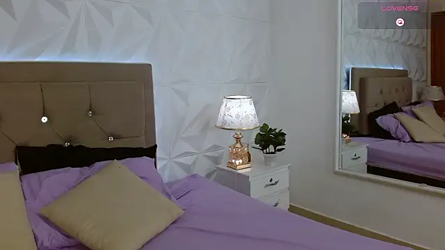 Gwen drew online show from February 13, 2026, 1:18 pm