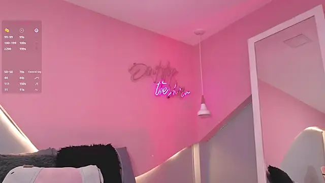 AllisonRoberts  online show from April 7, 2026, 11:21 am