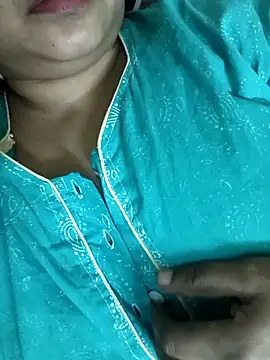 cuteyqueen online show from December 7, 2024, 12:56 pm