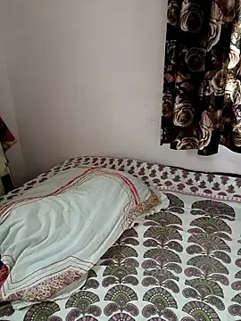 cuteyqueen online show from March 13, 2025, 1:54 am