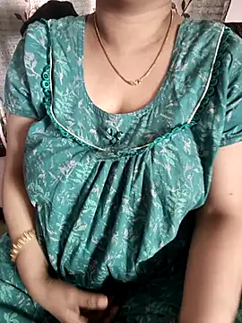 cuteyqueen online show from February 13, 2026, 6:20 am