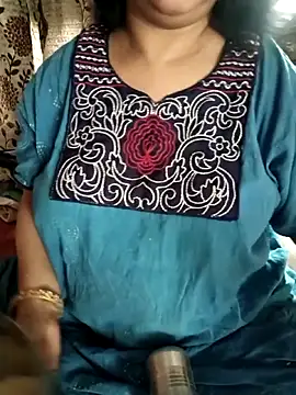 cuteyqueen online show from March 10, 2026, 5:45 am