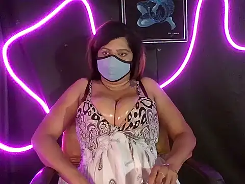 Addy Xl online show from February 12, 2025, 8:40 pm