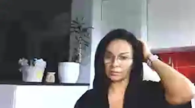 HelenLuxx online show from December 11, 2024, 7:42 am