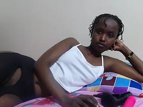 Snapshot of pretty_shee22 chatting on October 12, 2025, 7:18 am pretty shee22 online show from October 12, 2025, 7:18 am