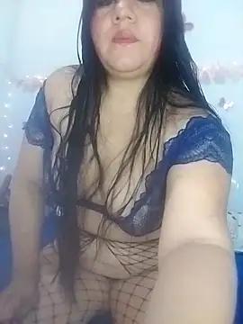 keterinjones--11 online show from November 7, 2025, 2:11 am