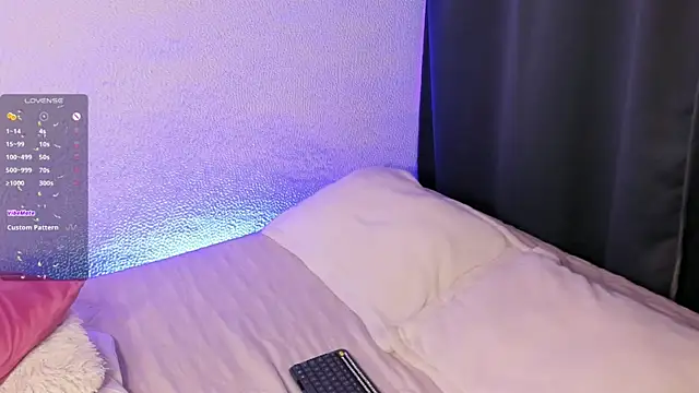 Snapshot of callme__val chatting on February 23, 2025, 2:29 am callme val online show from February 23, 2025, 2:29 am