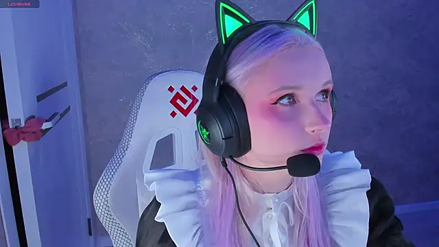 SweeteRose Royce online show from January 3, 2025, 3:55 pm