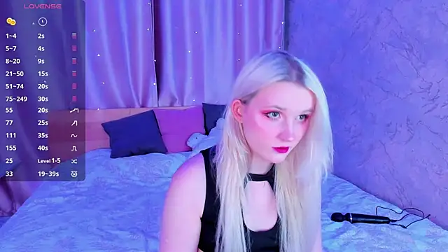 SweeteRose Royce online show from February 19, 2025, 2:01 pm