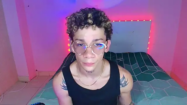 mateodeamjo online show from October 14, 2025, 9:59 pm