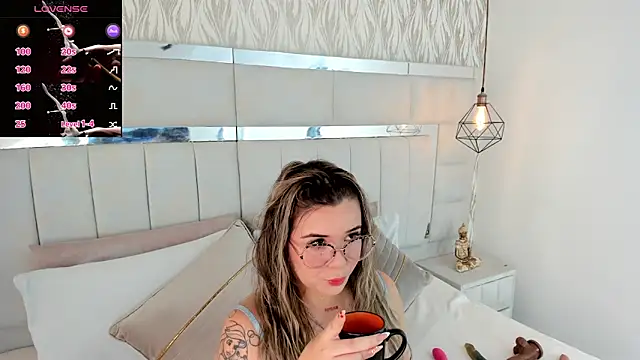 1m dalhia online show from January 15, 2025, 1:31 pm