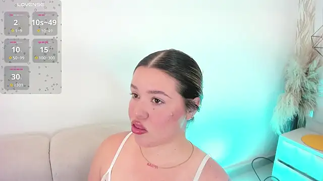 1m dalhia online show from April 7, 2026, 9:26 pm