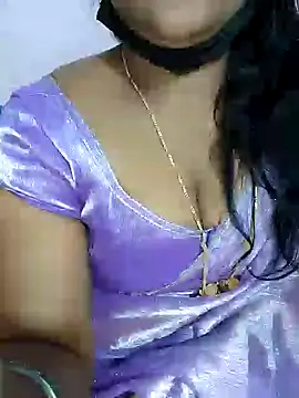 louise92 online show from December 11, 2024, 5:04 pm