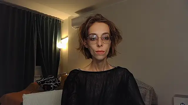 amber quell here online show from April 3, 2026, 4:16 pm