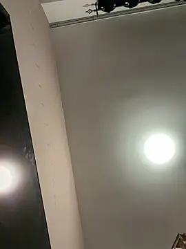 AriaVoss online show from April 15, 2026, 3:19 pm