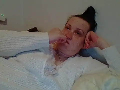  squirty cum lady  online show from February 26, 2025, 11:04 pm