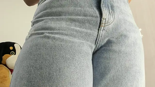 Amelia Debora Antonella online show from January 14, 2026, 1:17 pm