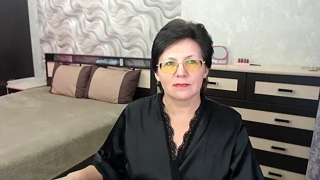 VitaCharm online show from February 26, 2025, 6:32 pm