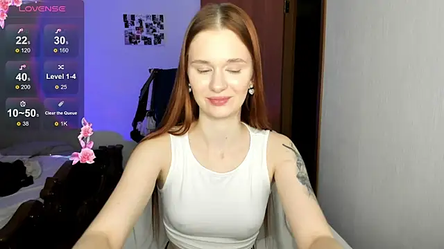 EmilySoul online show from October 10, 2025, 4:17 pm