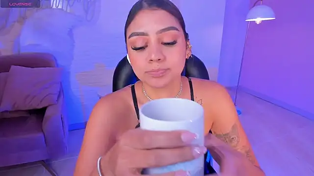 AllyJensen online show from February 12, 2025, 1:06 pm