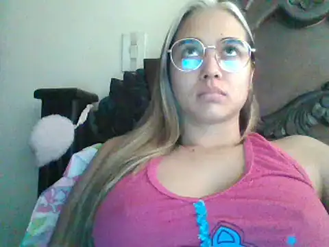 trianabell online show from January 24, 2025, 3:02 pm