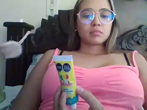 trianabell online show from February 27, 2025, 7:26 pm