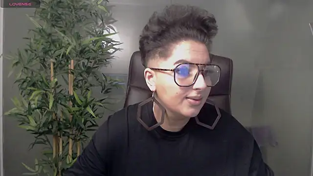 BustyAllyy online show from January 25, 2025, 9:14 pm