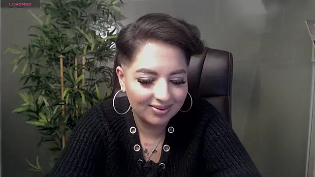 BustyAllyy online show from February 5, 2025, 1:04 am