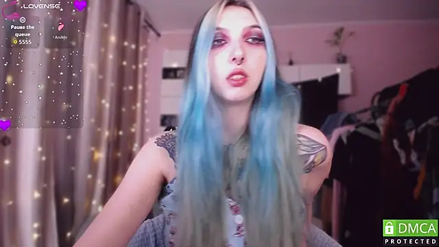 JustMeowGirl online show from March 15, 2026, 5:46 am