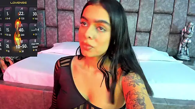 Foxy Assh  online show from April 9, 2026, 5:18 am