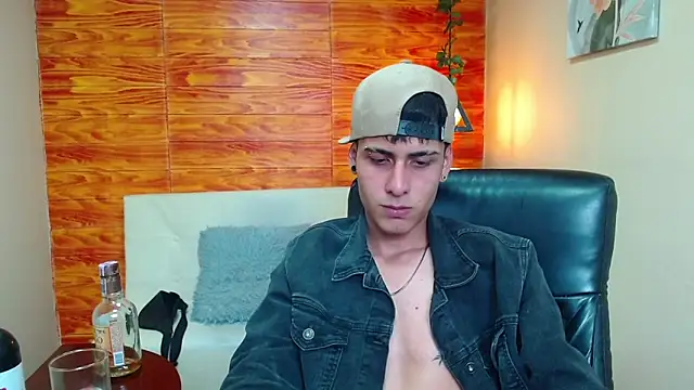 Bastiaan 28 online show from December 4, 2024, 9:40 am