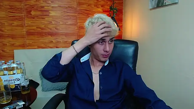 Bastiaan 28 online show from December 12, 2024, 6:14 am