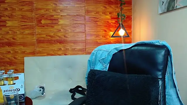 Bastiaan 28 online show from December 22, 2024, 6:17 am