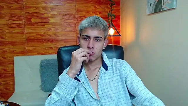 Bastiaan 28 online show from December 26, 2024, 3:16 am