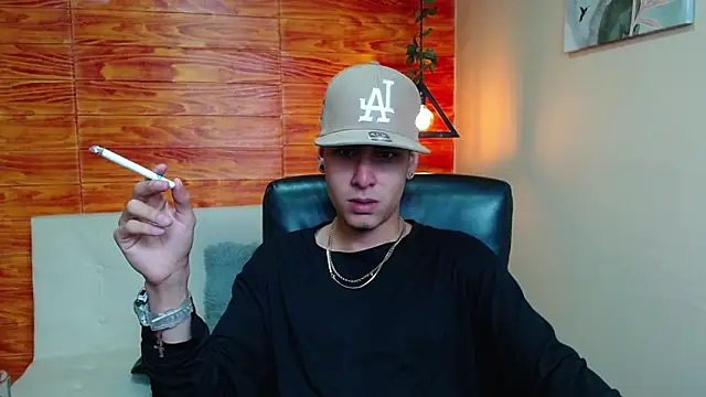 Bastiaan 28 online show from December 31, 2024, 7:53 am