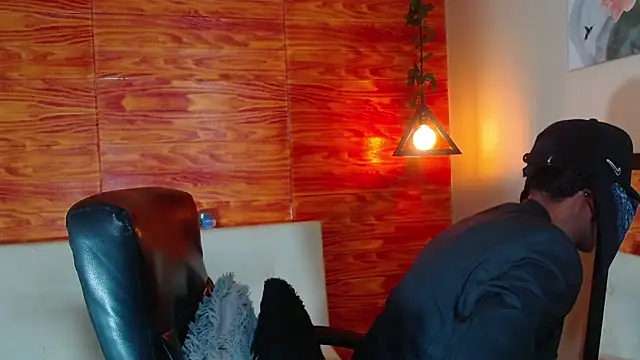 Bastiaan 28 online show from February 16, 2025, 3:04 am