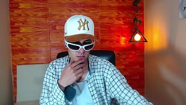 Bastiaan 28 online show from February 21, 2025, 3:12 am