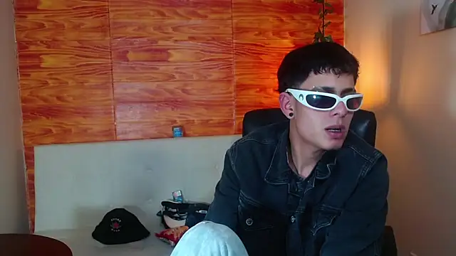 Bastiaan 28 online show from March 3, 2025, 3:08 am