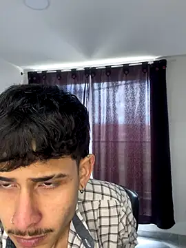 Bastiaan 28 online show from October 5, 2025, 4:49 pm