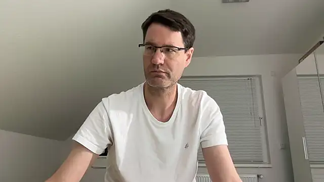 zxzx cam1 online show from March 1, 2026, 4:53 pm