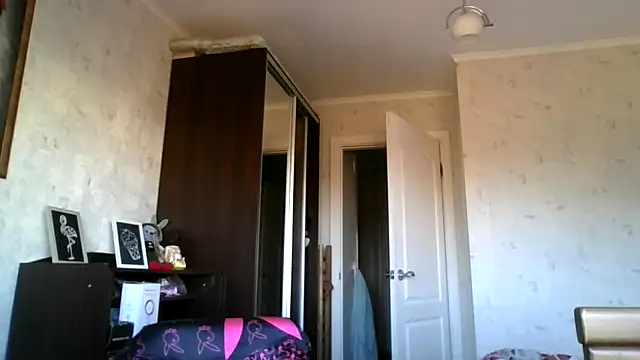 AngelinaLove28 online show from October 31, 2025, 6:58 am