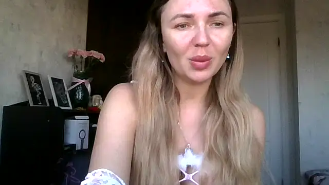 AngelinaLove28 online show from November 2, 2025, 7:22 am