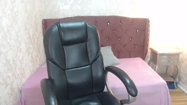 charlottemoonxz online show from December 26, 2024, 5:08 pm