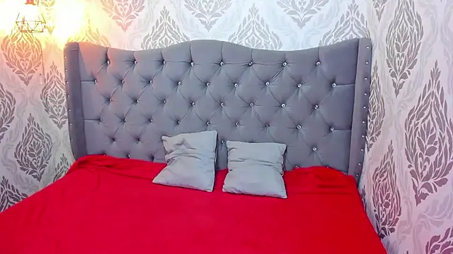 charlottemoonxz online show from January 11, 2026, 6:35 pm