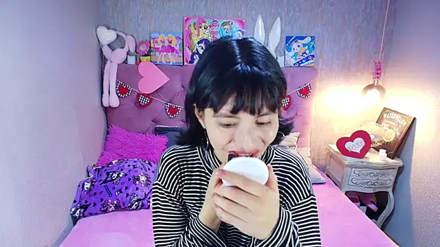 Snapshot of charlottemoonxz chatting on February 15, 2026, 6:59 pm charlottemoonxz online show from February 15, 2026, 6:59 pm